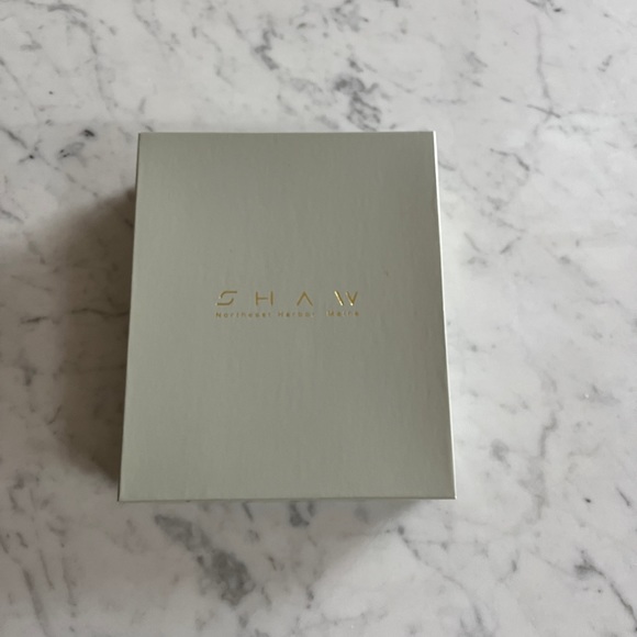 Shaw 18K Gold Diamond Twig Necklace - Picture 4 of 14